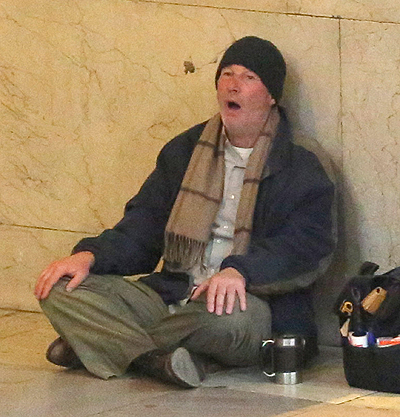 Richard Gere yawns while filming in Grand Central and going majorly ingognito to literally everyone in the station in NYC