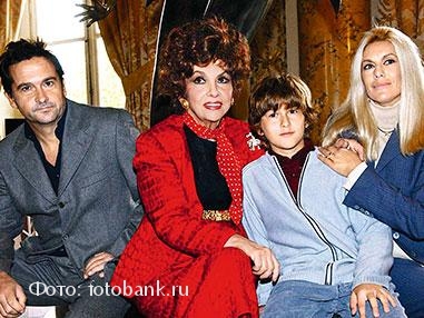 Джина Лоллобриджида с семьей сына
