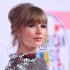 Тейлор Свифт получила премию в номинации «Артист года» на American Music Awards
