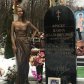 Родители Жанны Фриске установили памятник на могиле дочери