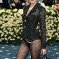 Почему образ Лисы из BLACKPINK на Met Gala 2025 вызвал огромный скандал
