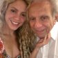 Шакира поздравила отца с юбилеем и опубликовала фото с родителями