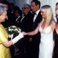 Редкий кадр: перчинка из Spice Girls Виктория Бекхэм впервые на встрече с королевой Елизаветой II