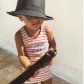 Поклонников Тимати возмутил снимок его дочери с оружием в руках
