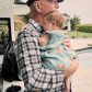 Брюс Уиллис нежно обнимает свою внучку в День отца: фото