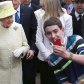 Членов британской королевской семьи  замучили назойливые любители селфи