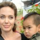 Правительство Камбоджи опровергло слух о том, что Джоли усыновила ребенка