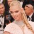 «Меня не будет в школе, потому что я открываю Versace»: история модели Татьяны Дягилевой, покорившей мир