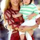 Видео: Шакира учит 2-летнего сына Милана читать