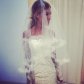 Певица Дакота нашла свадебное платье своей мечты