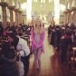 Борис Апрель пошел в церковь в розовой кофточке и коротком платье