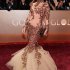 Дженнифер Лопес станцевала на Vogue World в Милане — в образе Dolce & Gabbana
