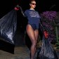 Рианна пришла на концерт Селин Дион в Париже в костюме Tom Ford без рубашки