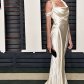 Либерти Росс надела свадебное платье на вечеринку