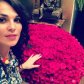Миллион алых роз: Сати Казанова похвасталась шикарным подарком