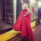 Кэти Холмс появилась в нью-йоркском метро в вечернем платье