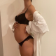 Эмили Ратаковски воссоздаёт фотосессию беременной и обнажённой Деми Мур в 1991 году