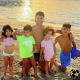 Криштиану Роналду вместе с беременной женой и 4-мя детьми отправились на пляж
