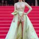 Расстегнутое боди Кейт Бекинсейл на красной дорожке Каннского кинофестиваля
